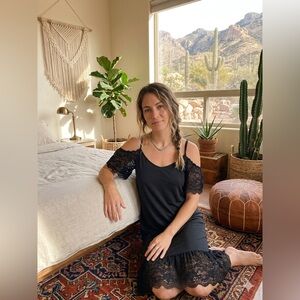 Acevog Black Lace-Trim Slip